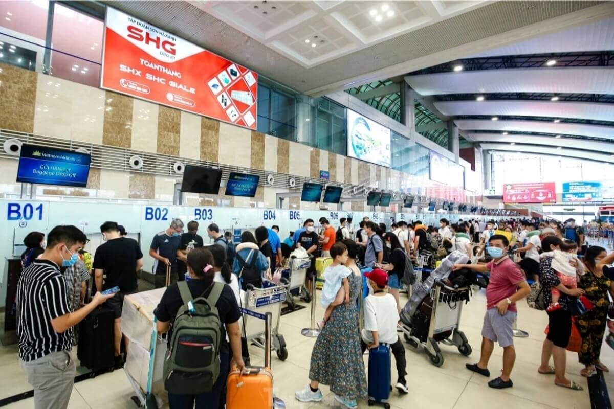Booking Domestic Transportation at the Last Minute